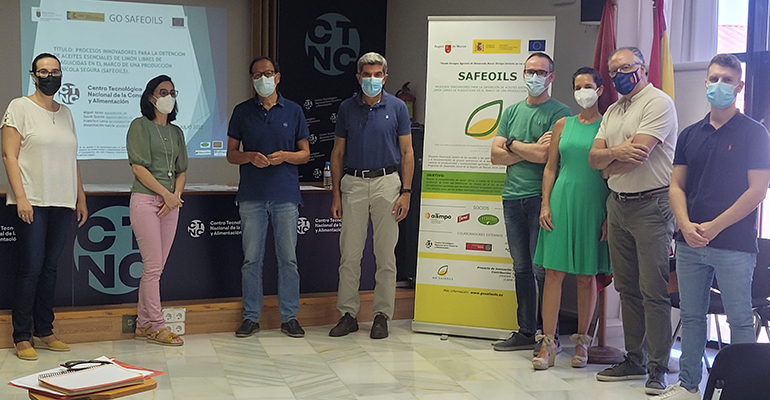 El proyecto ‘GOSAFEOILS’ estudia diferentes tecnologías  innovadoras para lograr la eliminación de plaguicidas en productos de la industria de transformados cítricos